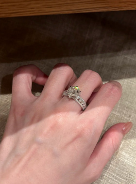 爆闪雷迪恩高碳钻公主方流星戒指轻奢时尚冰花切2克拉订婚指环女