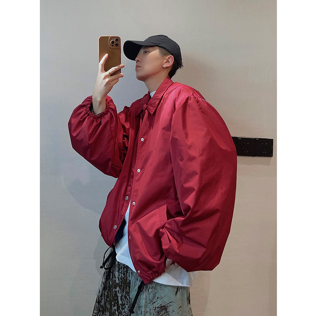 Retro exaggerated puff sleeves and velvet lapel coach jacket