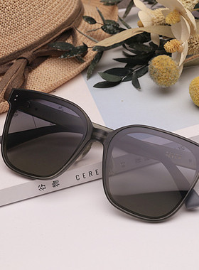 中性休闲款女士简约舒适高级感咸菜绿偏光太阳镜UV400新款墨镜潮