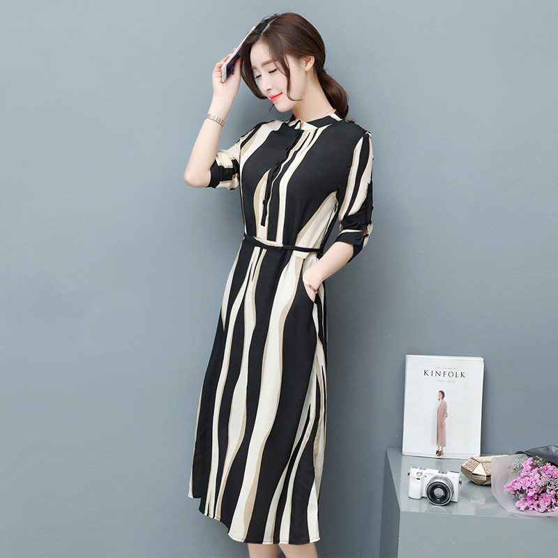 京东商城唯品会特卖女装清仓折扣品牌夏季印花