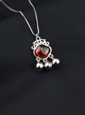 通体s925纯银石榴石长命锁项链女简约小众设计高级感平安锁锁骨链