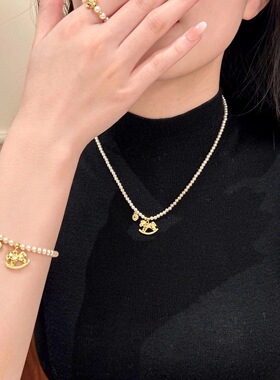 少女CEO【马上有钱】碎冰冰小马吊坠珍珠项链女秋冬轻奢小众项链