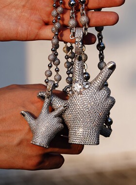 PlayboyCartiYVL手指吊坠项链