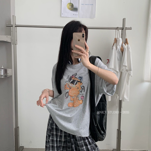 奶思家NICE STUDIO-上新韩版休闲加菲猫印花宽松大版短袖T恤L8871 - 图3