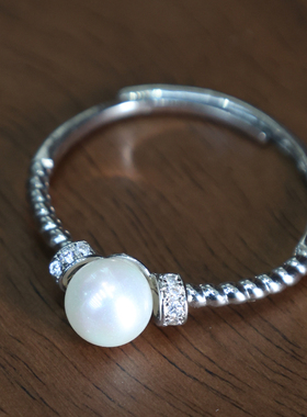 轻奢四叶草珍珠戒指女款