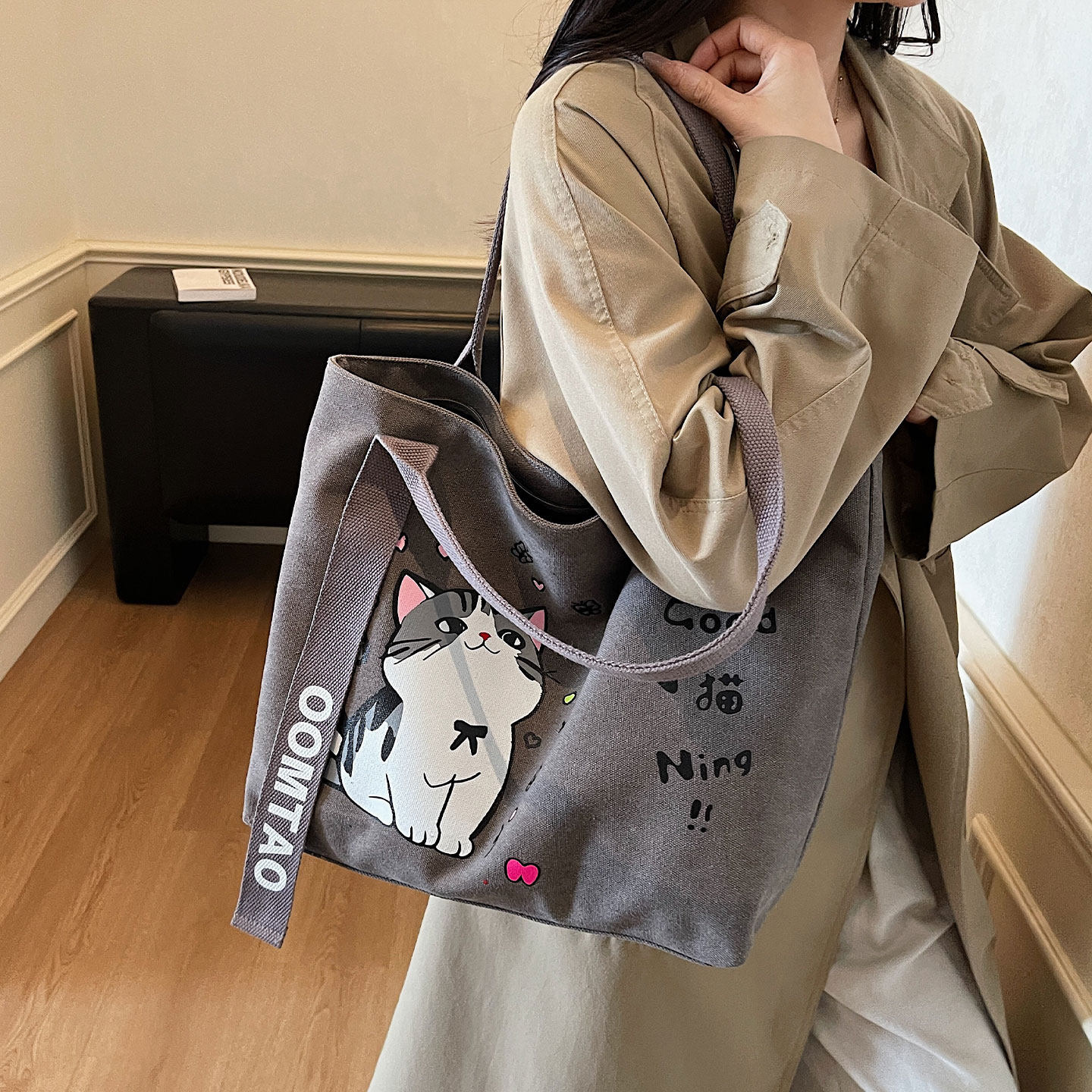 休闲大容量帆布通勤包包女2025新款时尚轻便手提购物袋单肩托特包,淘宝优惠券,粉丝福利购,淘宝优惠卷