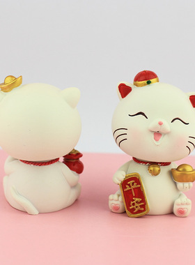 创意摇头招财猫车载装饰手办树脂公仔家居办公桌摆件开业送人礼物