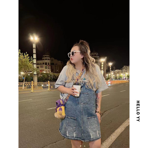 HELLOYY特大码女装夏装胖mm背带裙减龄显瘦牛仔裙220斤遮肉裙子夏 - 图2