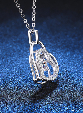 S925银镀18K金PT950铂金镶莫桑石心心相印灵动时尚吊坠莫桑钻项链