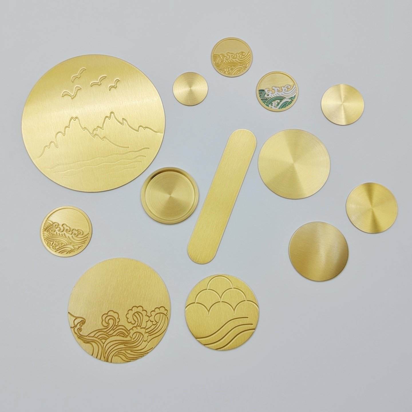 新中式家具装饰铜片黄铜装饰贴片配件古典家居纯装饰圆盘祥云山水,淘宝优惠券,粉丝福利购,淘宝优惠卷