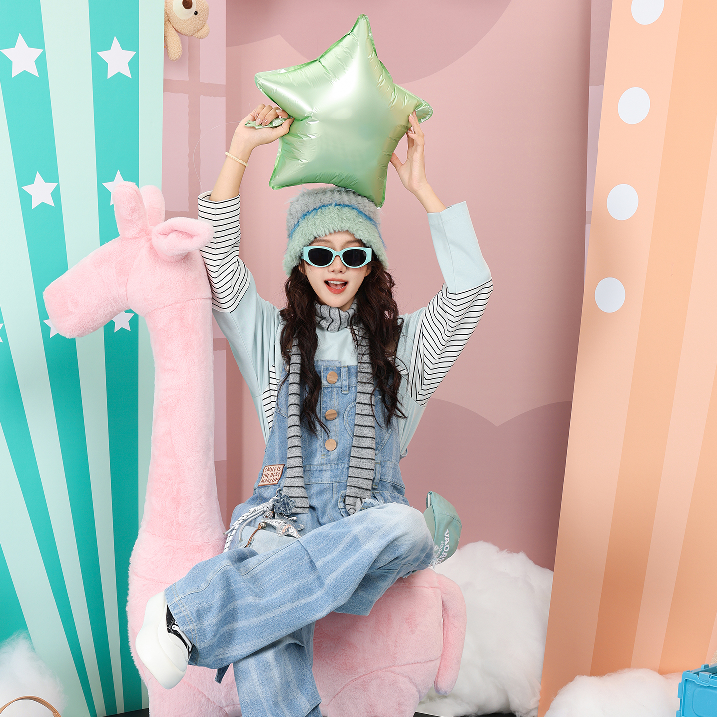 秋甜酷双裤腰PU肩带水洗牛仔背带裤条纹印花宽松多口袋工装裤长裤 - 图3