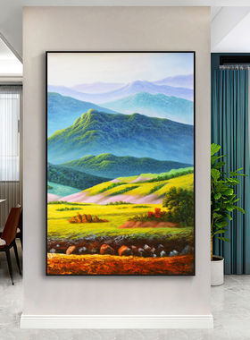 入户玄关过道背有靠山装饰画