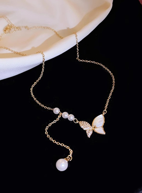 时尚精致珍珠款蝴蝶项链