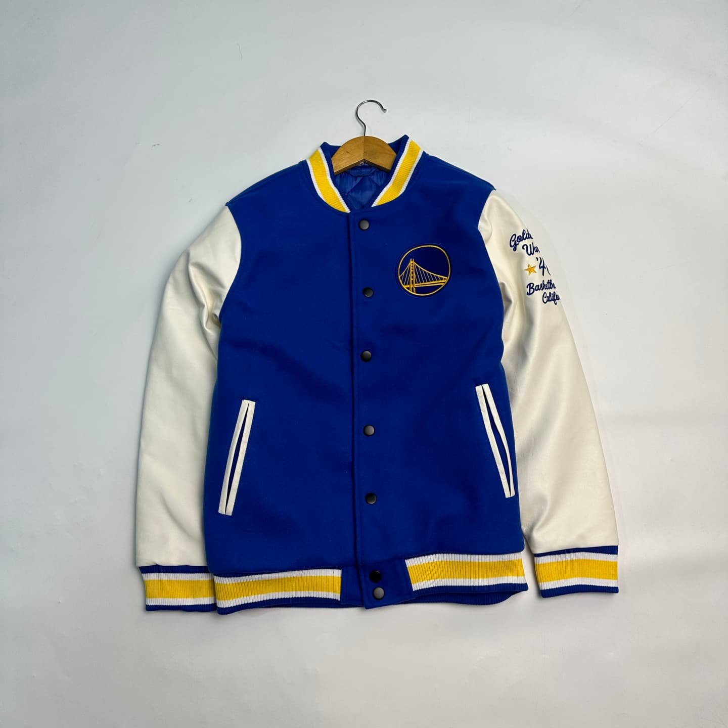 外贸尾货 北美篮球男士呢子单排扣棒球棉服 万针刺绣LOGO保暖棉衣,淘宝优惠券,粉丝福利购,淘宝优惠卷