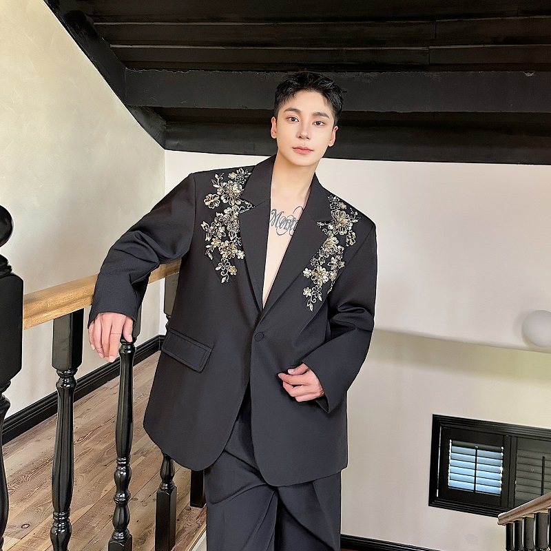 秋季高级感轻奢立体绣花重工亮片休闲西服外套男痞帅演出西装潮流,淘宝优惠券,粉丝福利购,淘宝优惠卷