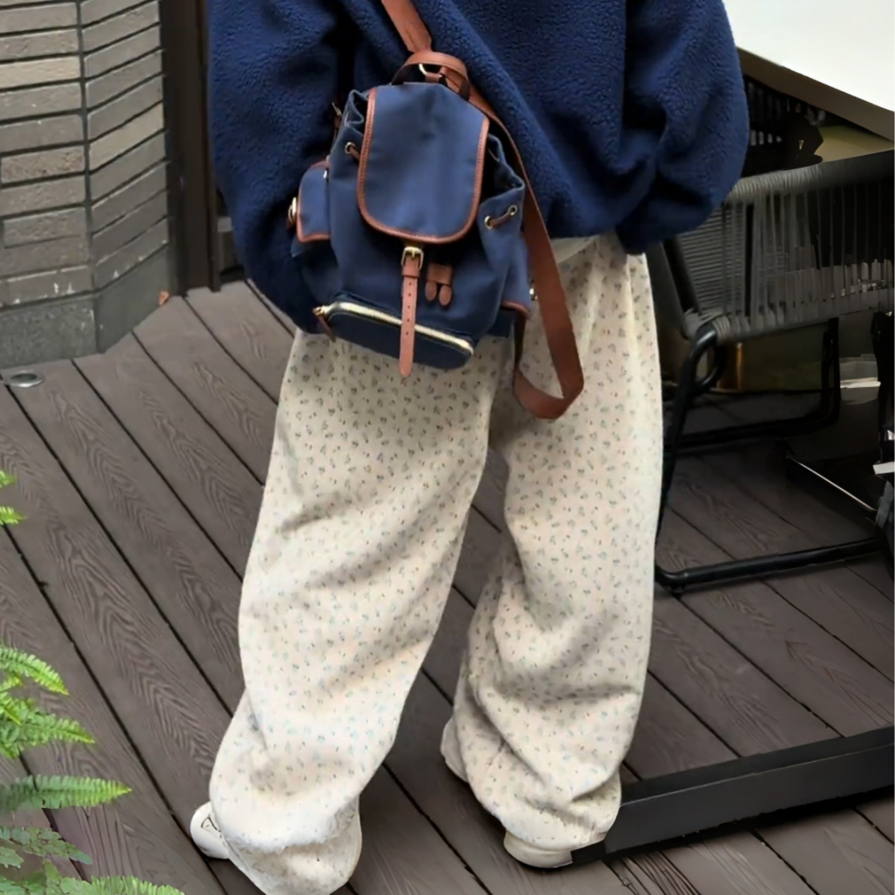 杏色碎花加绒抽绳松紧腰休闲卫裤女冬季新款时尚宽松显瘦阔腿长裤,淘宝优惠券,粉丝福利购,淘宝优惠卷