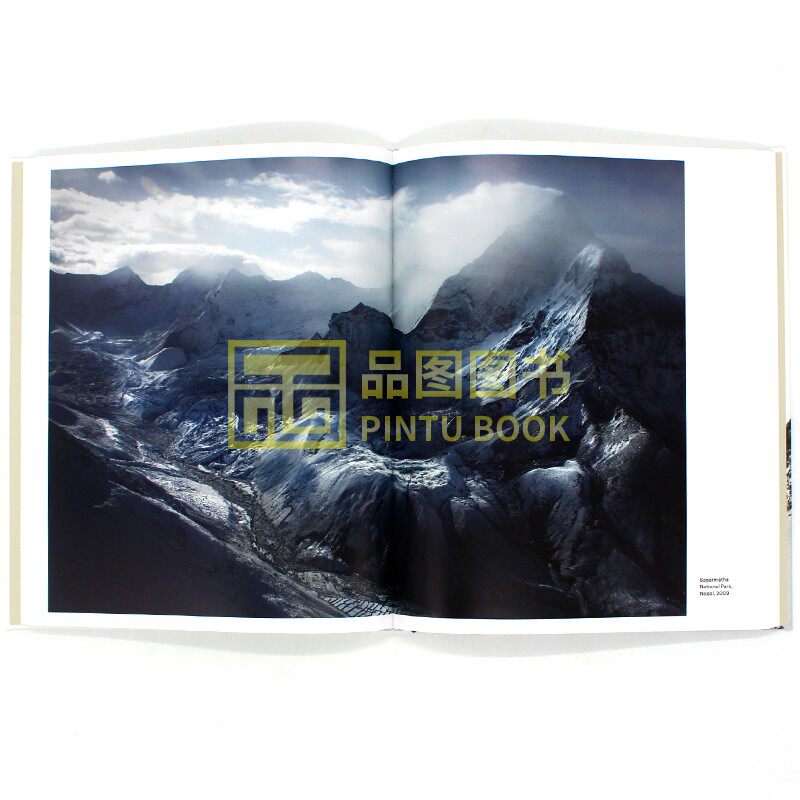 现货包邮 Mountains 山脉 标志性摄影师捕捉令人叹为观止山峰 英文原版
