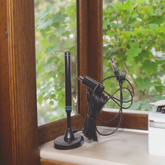 Columna larga de antena de TV digital terrestre DTMB para visualización de TV gratuita de 8 metros desde el balcón de la ventana en el tercer piso para mejorar la recepción