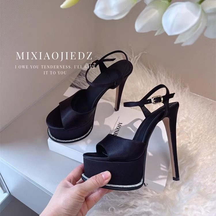 2025新款超细高跟防水台凉鞋一字扣带露趾气质水钻女鞋模特走秀,淘宝优惠券,粉丝福利购,淘宝优惠卷