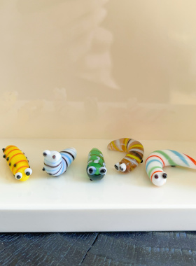 热卖爆款鼻涕虫蛞蝓减压玩具益智毛毛虫趣味琉璃摆件蚕宝宝桌宠