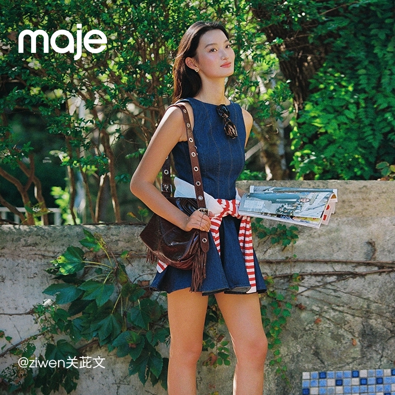 季末7折Maje2025秋冬新款女装法式气质A字无袖短款收腰牛仔连衣裙 - 图1