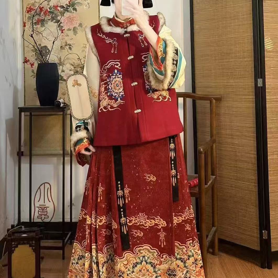 冬季大码汉服女200斤胖mm加绒加厚比甲马面裙套装明制显瘦拜年服 - 图1