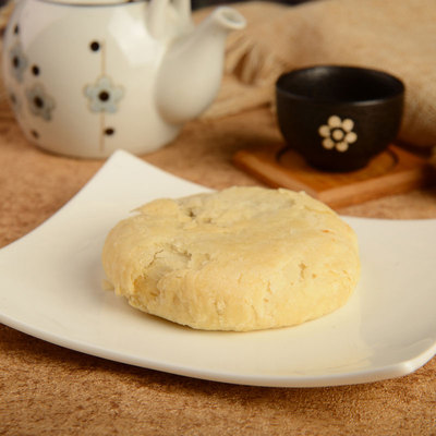 红塔云腿月饼千层酥皮白饼云南特产宣威火腿饼大个老式散装茶点