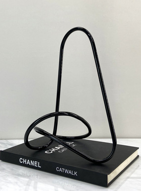 现代欧式轻奢金属环绕摆件，售楼