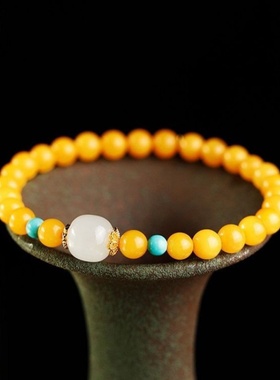 新款鸡油黄蜜蜡手链桃花吊坠闺蜜