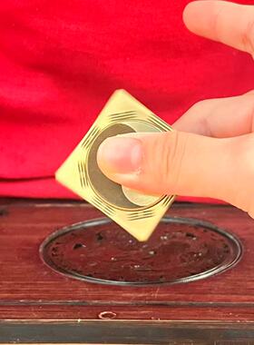 黄铜太极八卦旋转手把件富贵吉祥