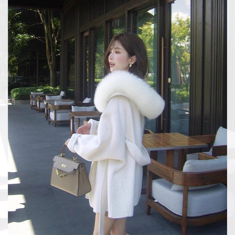 高级感小个子斗篷型毛呢外套2025秋冬款时尚年轻小众连帽呢子大衣 - 图1