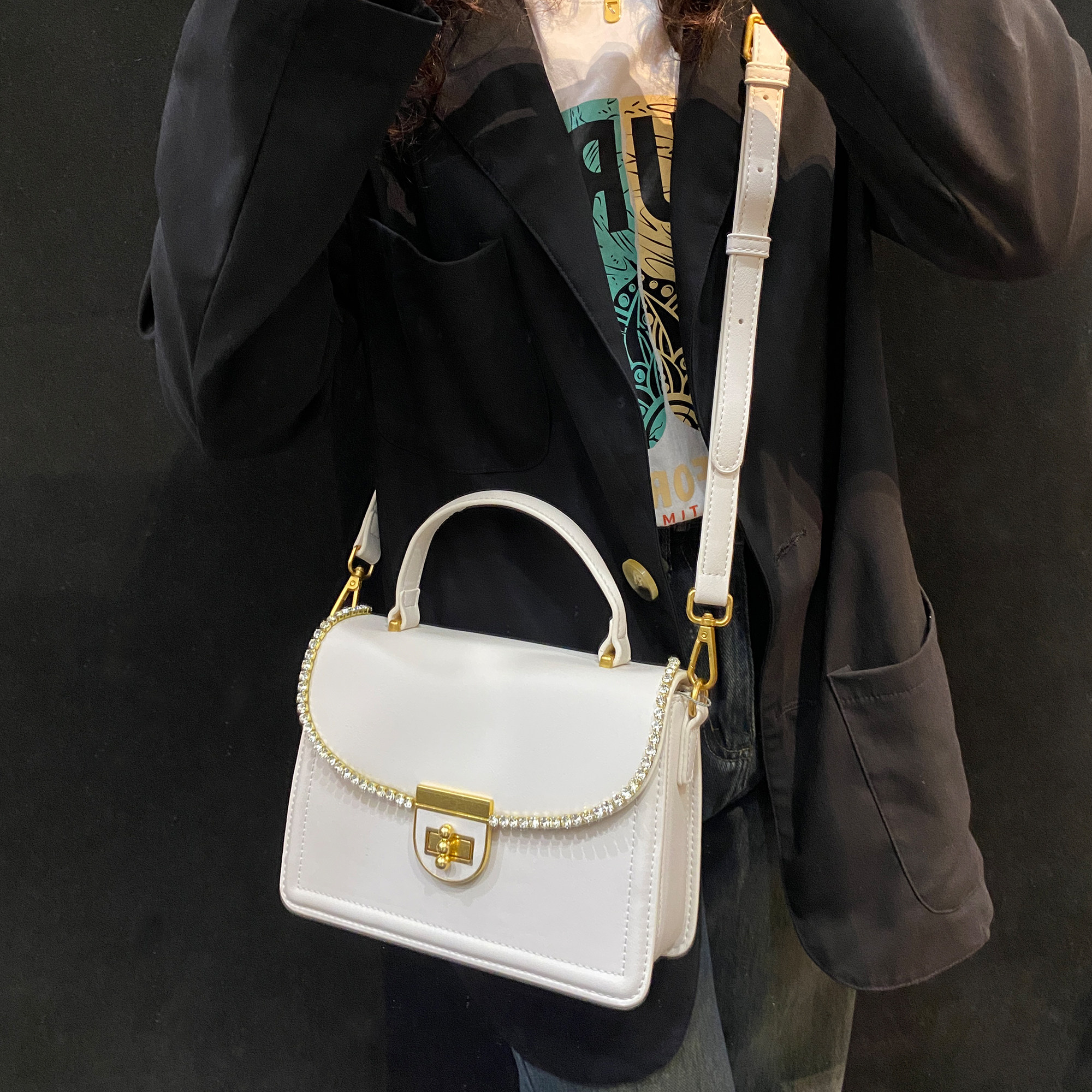白色包包女2025新款女包小众设计高级感手提包斜挎水钻小方包百搭,淘宝优惠券,粉丝福利购,淘宝优惠卷