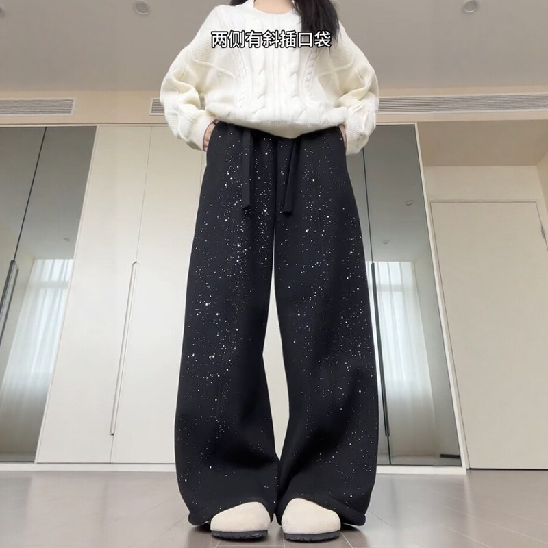 黑色细闪亮片弯刀裤女大码慵懒风镰刀运动休闲烫钻独特设计感裤子,淘宝优惠券,粉丝福利购,淘宝优惠卷