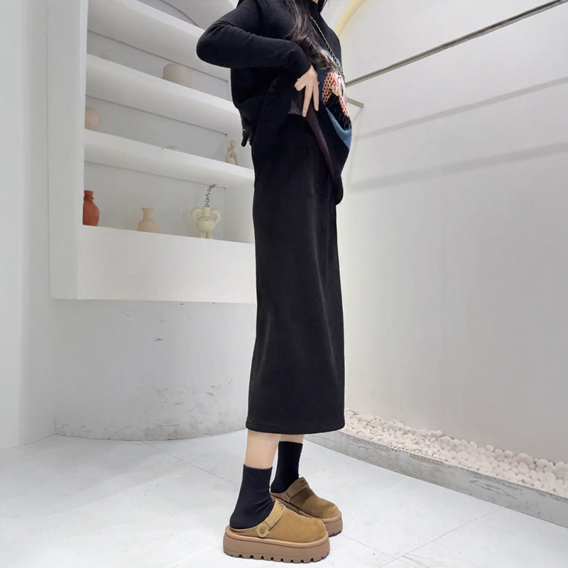 黑色加绒灯芯绒半身裙冬装中长款女直筒大码a字梨型身材遮胯裙子,淘宝优惠券,粉丝福利购,淘宝优惠卷