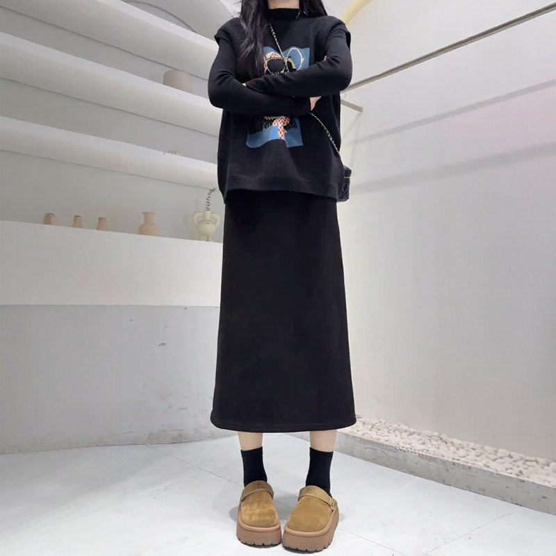 黑色加绒灯芯绒半身裙冬装中长款女直筒大码a字梨型身材遮胯裙子,淘宝优惠券,粉丝福利购,淘宝优惠卷