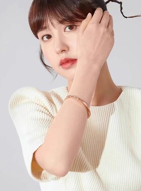 爆款玫瑰金罗马数字手链女轻奢简约钛钢手镯七夕情人节礼物送女友