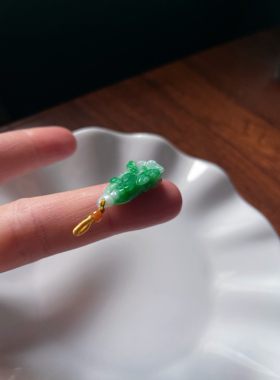 天然翡翠A货招财飘绿小如意白菜遇百生财锁骨链吊坠包手机链挂件