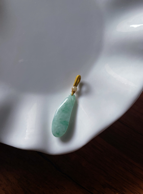天然a货翡翠飘花小福瓜呱呱来财锁骨链小吊坠手机链包包挂件配饰