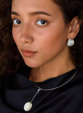 白贝母月光吊坠项链锁骨链女