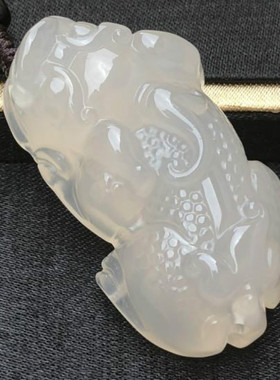 大气貔貅项链红玉髓吊坠件包邮