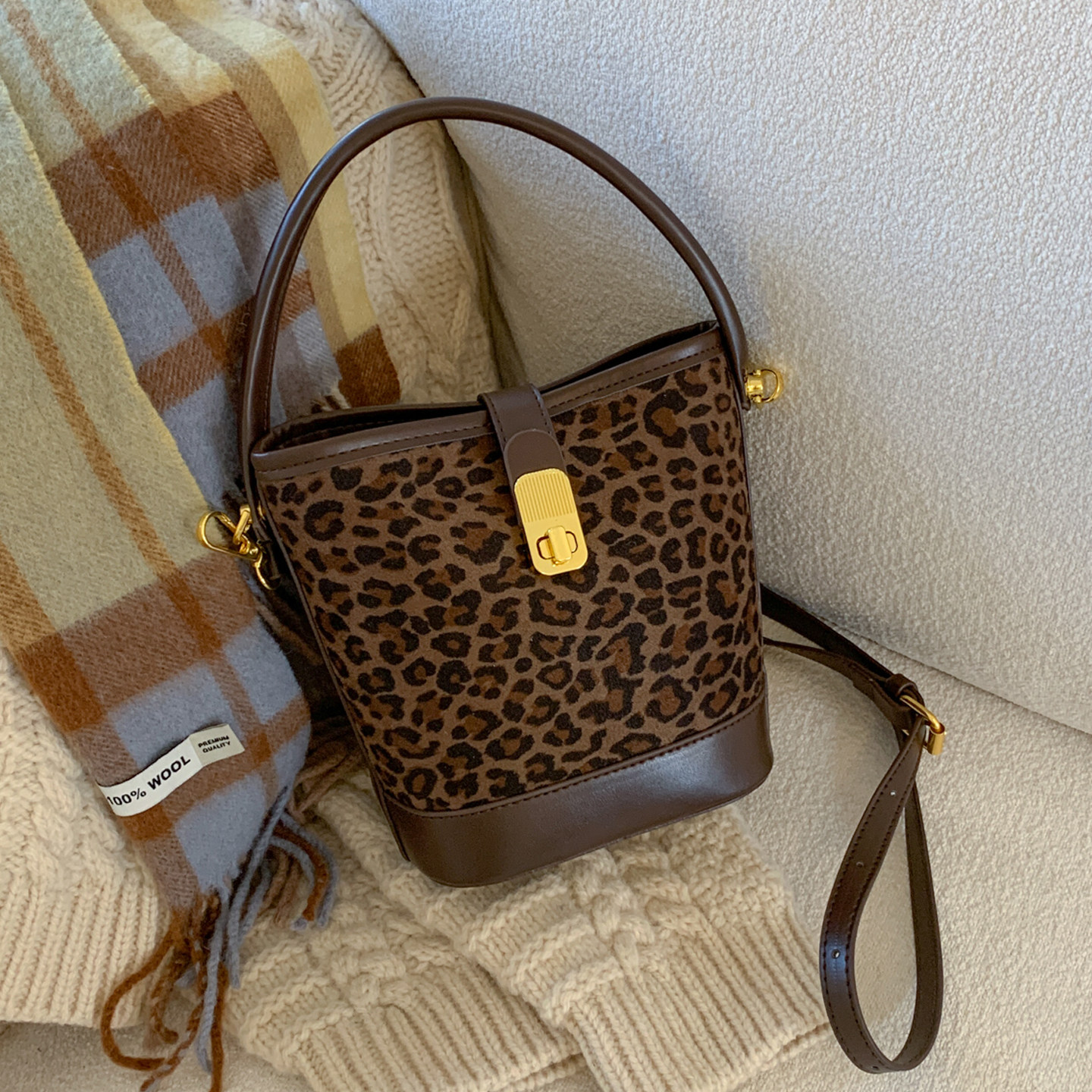 美拉德今年流行爆款包包女秋冬2025新款豹纹小众斜挎包复古水桶包,淘宝优惠券,粉丝福利购,淘宝优惠卷