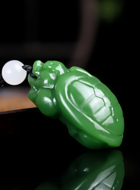 新疆和田玉碧玉龙龟小手把件