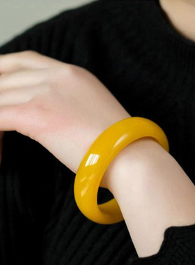 玉镯子女款手镯新疆和田玉