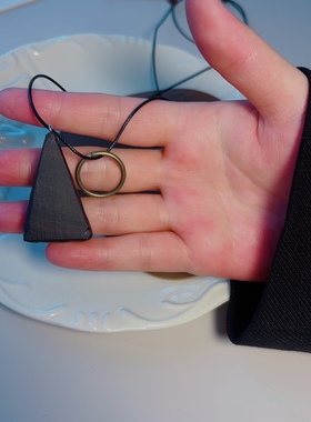 天然黑檀木冷清感三角型项链女潮