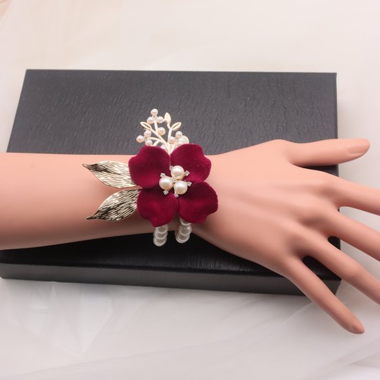 Wedding corsage family full set groom bride wedding corsage parents set wedding brooch wedding supplies welcome