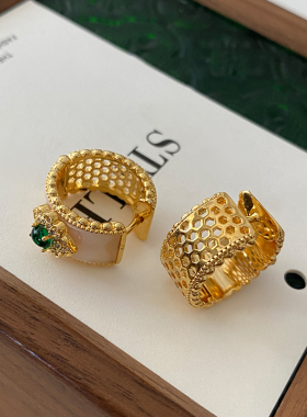 DSTYLE新中式母贝绿宝石花朵耳环