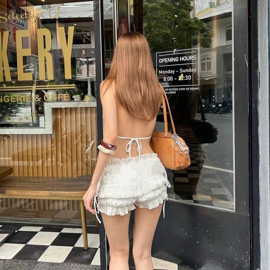 Похоже на: V французский сексуальный купальник с разрезом на шее для женщин, 2026, новый утягивающий купальник в консервативном курортном стиле, прикрывающий живот