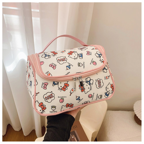 正版授权HelloKitty手提化妆包半定型大容量化妆箱出游洗漱收纳包 - 图2