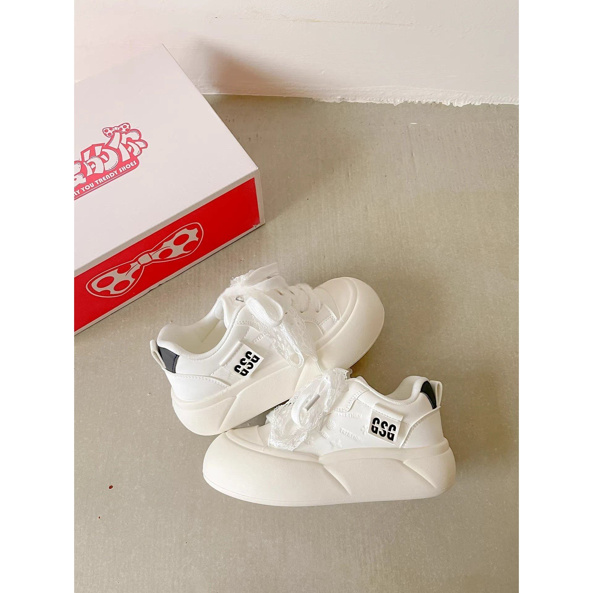 小白鞋女2026春秋新款韩系ins百搭小众厚底板鞋大头面包鞋,淘宝优惠券,粉丝福利购,淘宝优惠卷