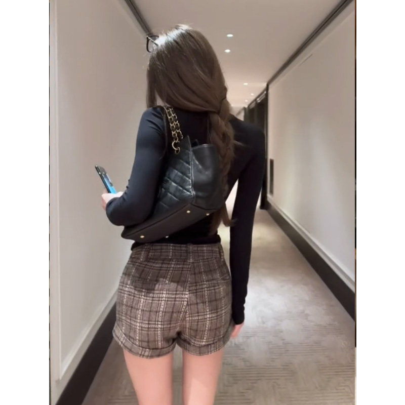 复古休闲毛呢格子短裤女秋冬新款别致减龄显瘦辣妹格子中腰靴裤,淘宝优惠券,粉丝福利购,淘宝优惠卷